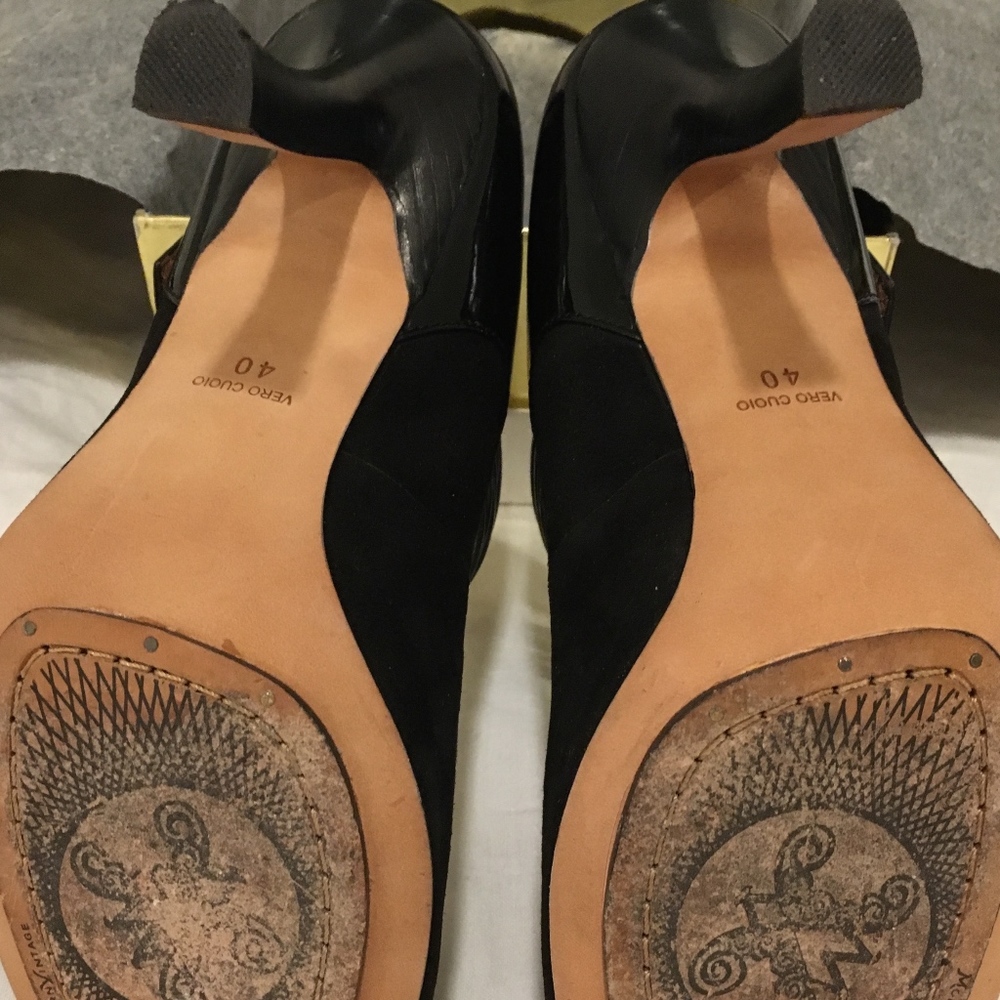 Modern Vintage Edwiges Art-Deco Black Suede Pumps - Picture 7 of 8